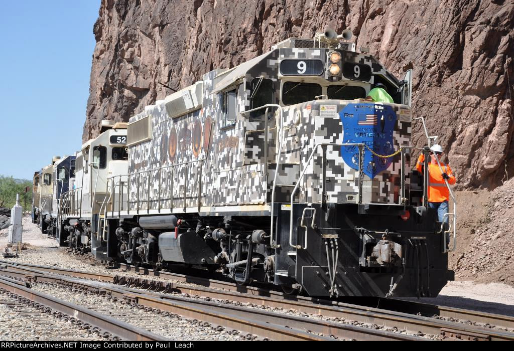 Easing down the steep grade into the interchange yard